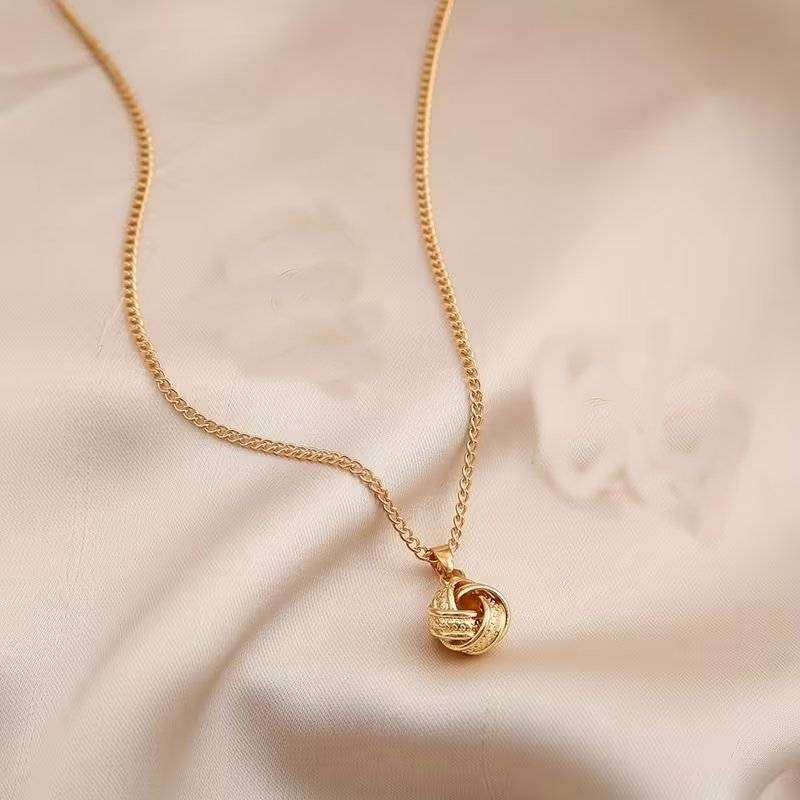 Hollow Knot-Shaped 3D Round Rings Pendant and Chain   075