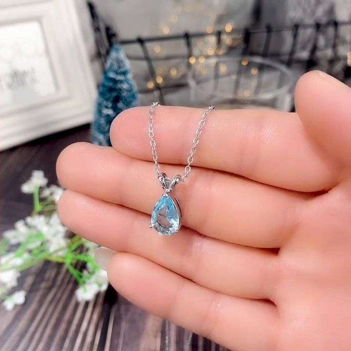 Elegant Three-Prong Teardrop Synthetic Zirconia Necklace   (LIGHT BLUE)       123