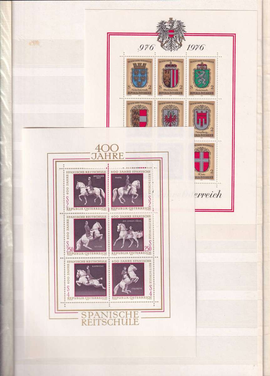 Red 15 page album with India stamps , M/H & used          ( good used condition with faults)