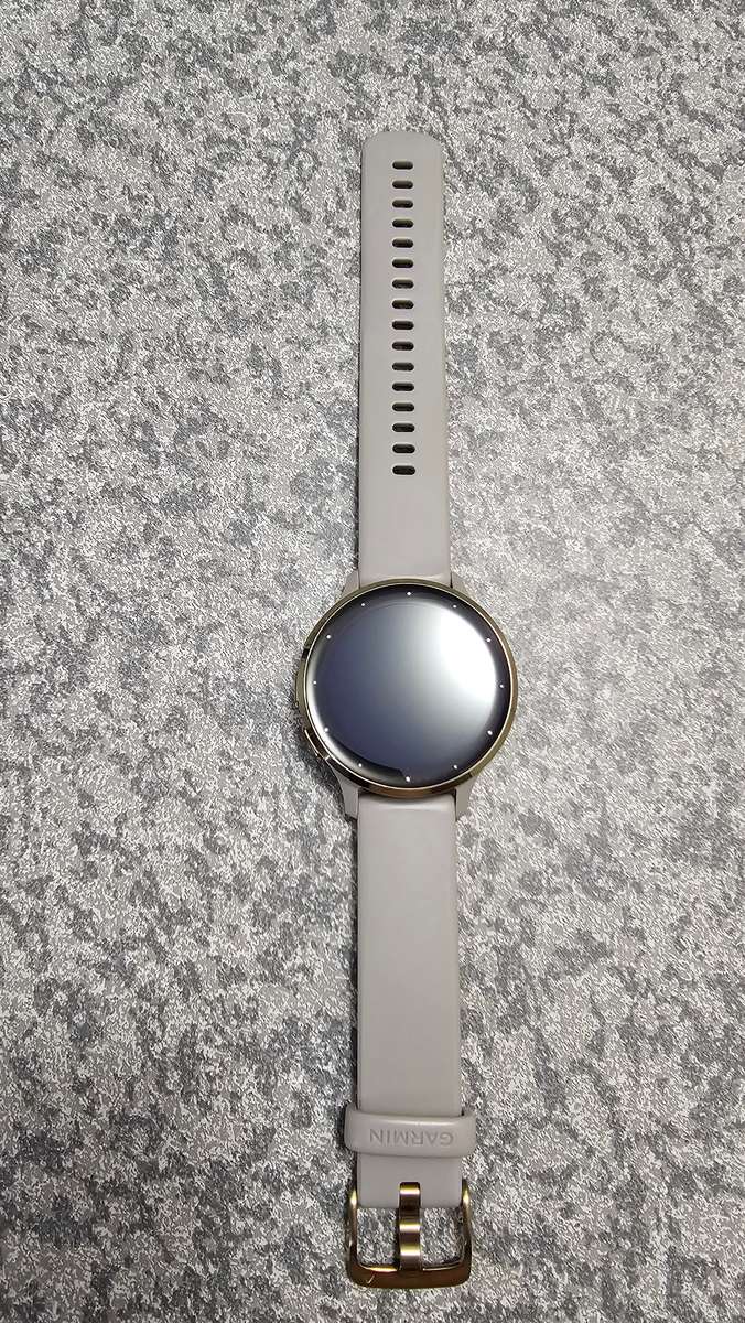 Garmin Venu 3s GPS Smart Watch Soft Gold with French Grey (41mm)