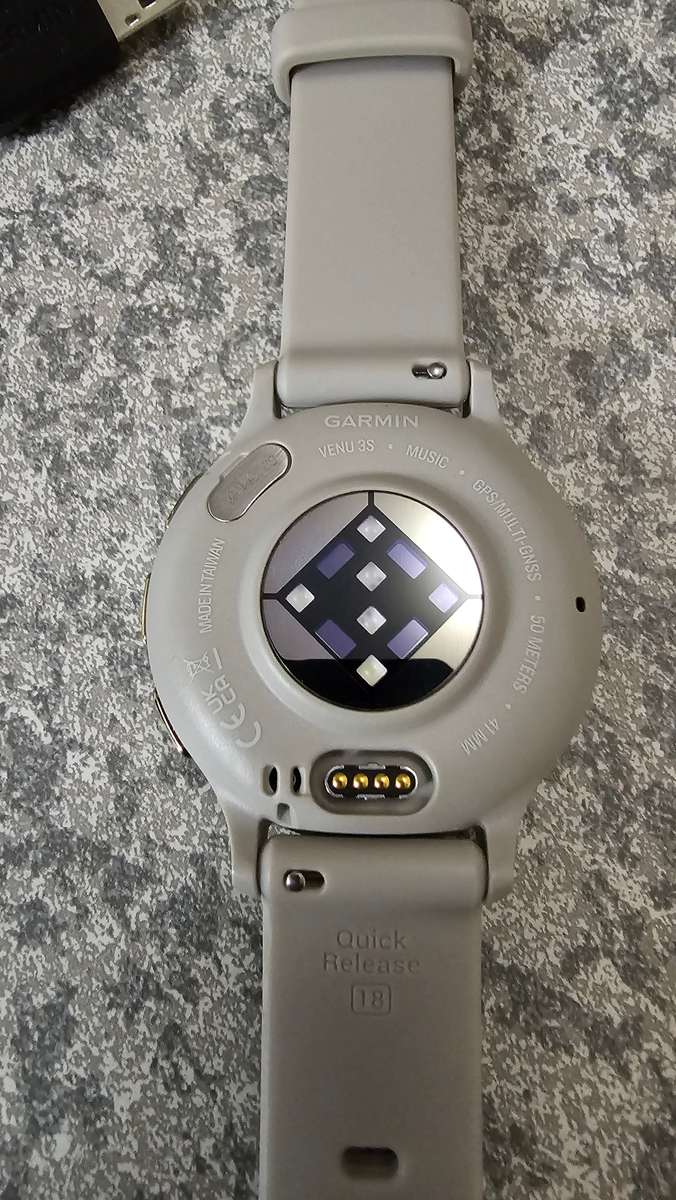 Garmin Venu 3s GPS Smart Watch Soft Gold with French Grey (41mm)