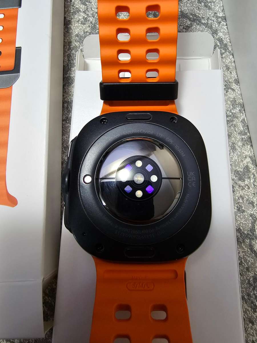 Samsung Galaxy Watch Ultra 47mm Titanium Gray LTE GPS Sapphire Glass