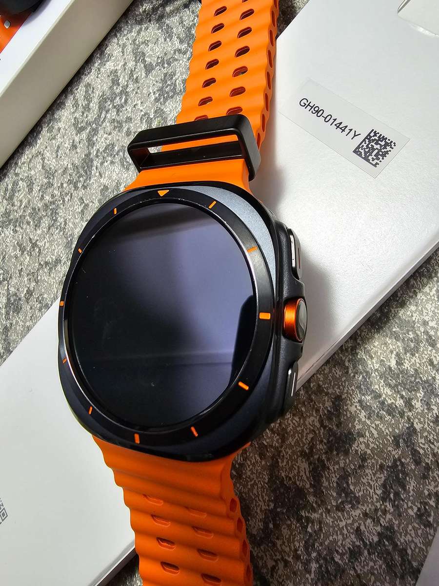 Samsung Galaxy Watch Ultra 47mm Titanium Gray LTE GPS Sapphire Glass