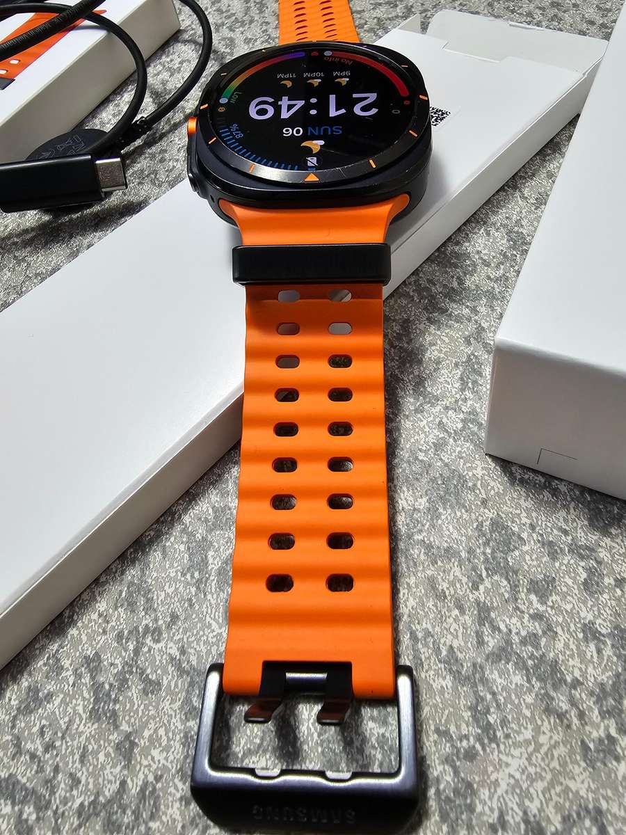 Samsung Galaxy Watch Ultra 47mm Titanium Gray LTE GPS Sapphire Glass