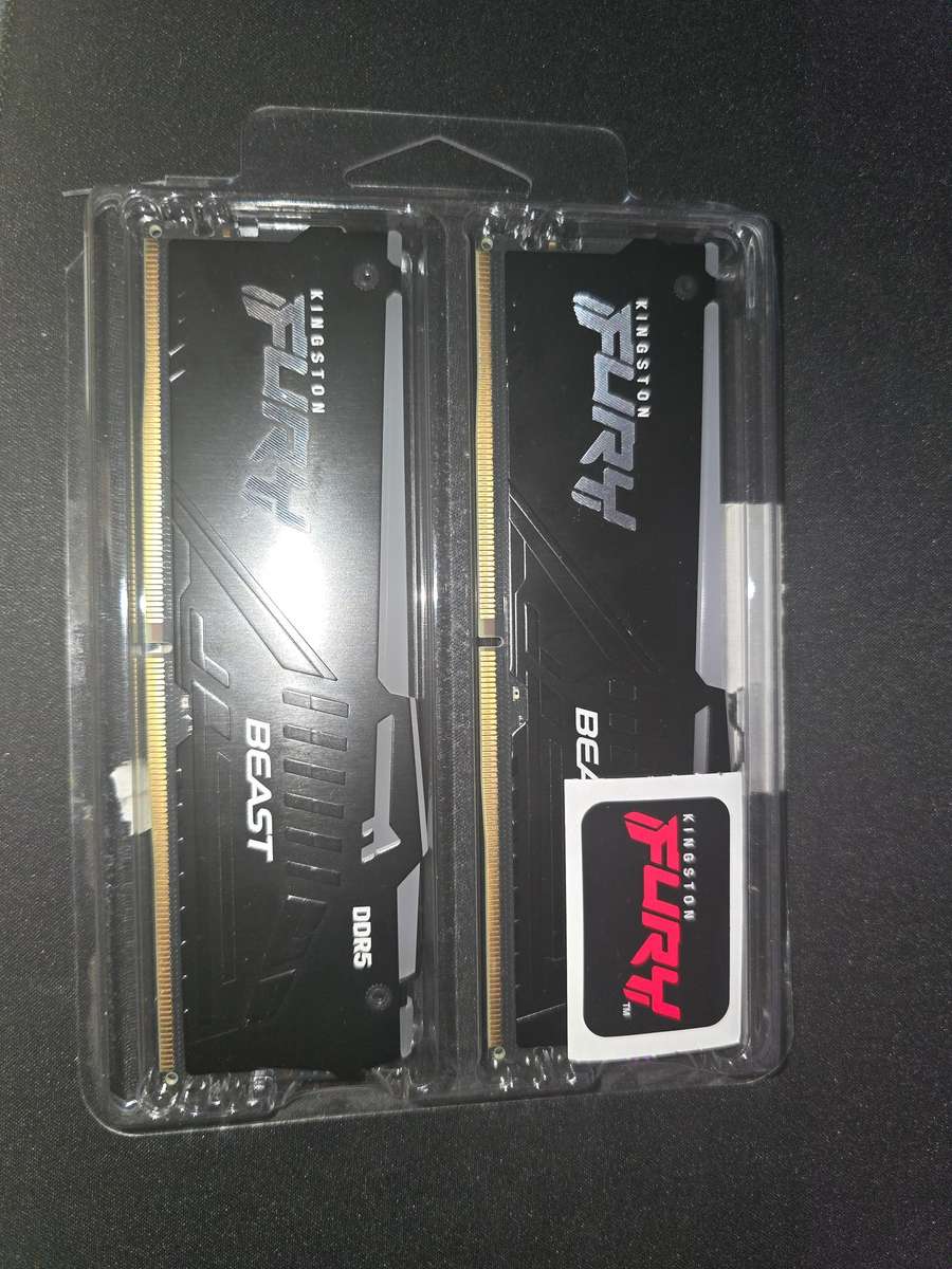 KINGSTON FURY BEAST 32GB RAM DDR5! BASICALLY BRAND NEW! LAST ONE! 5200MHz