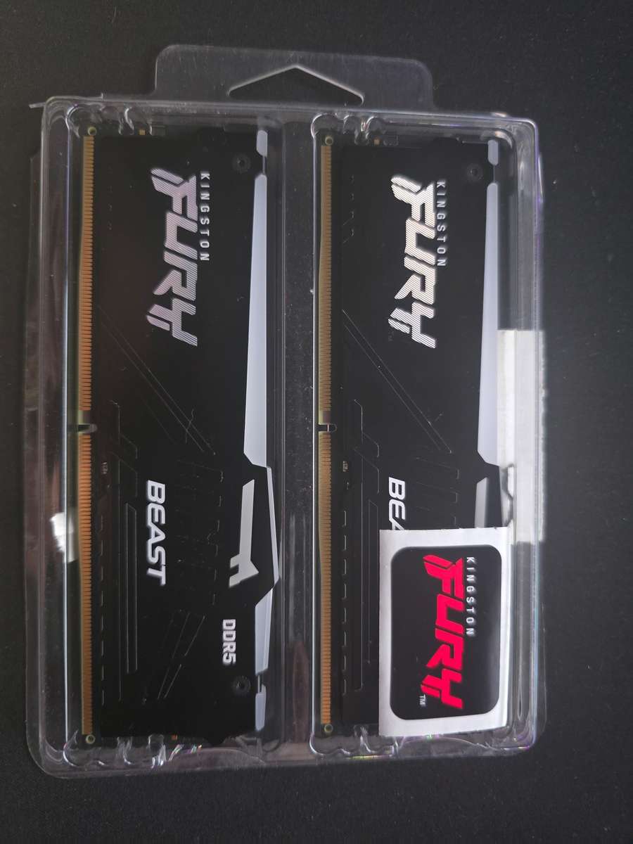 KINGSTON FURY BEAST 32GB RAM DDR5! BASICALLY BRAND NEW! LAST ONE! 5200MHz