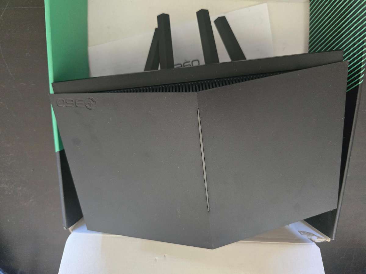 +360 AC1200 Wireless dual band router brand new old stock BARGAIN!