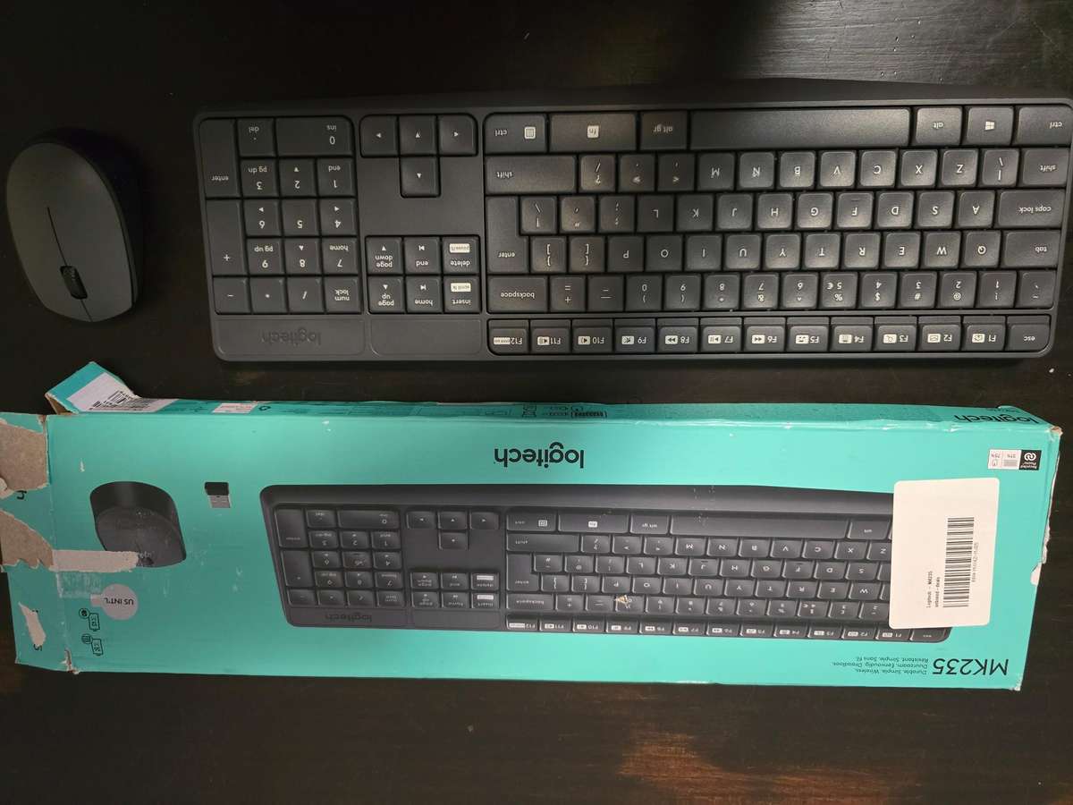 MK235 LOGITECH WIRELESS KEYBOARD AND MOUSE 100% WORKNG KEYBOARD BRAND NEW BOXED!