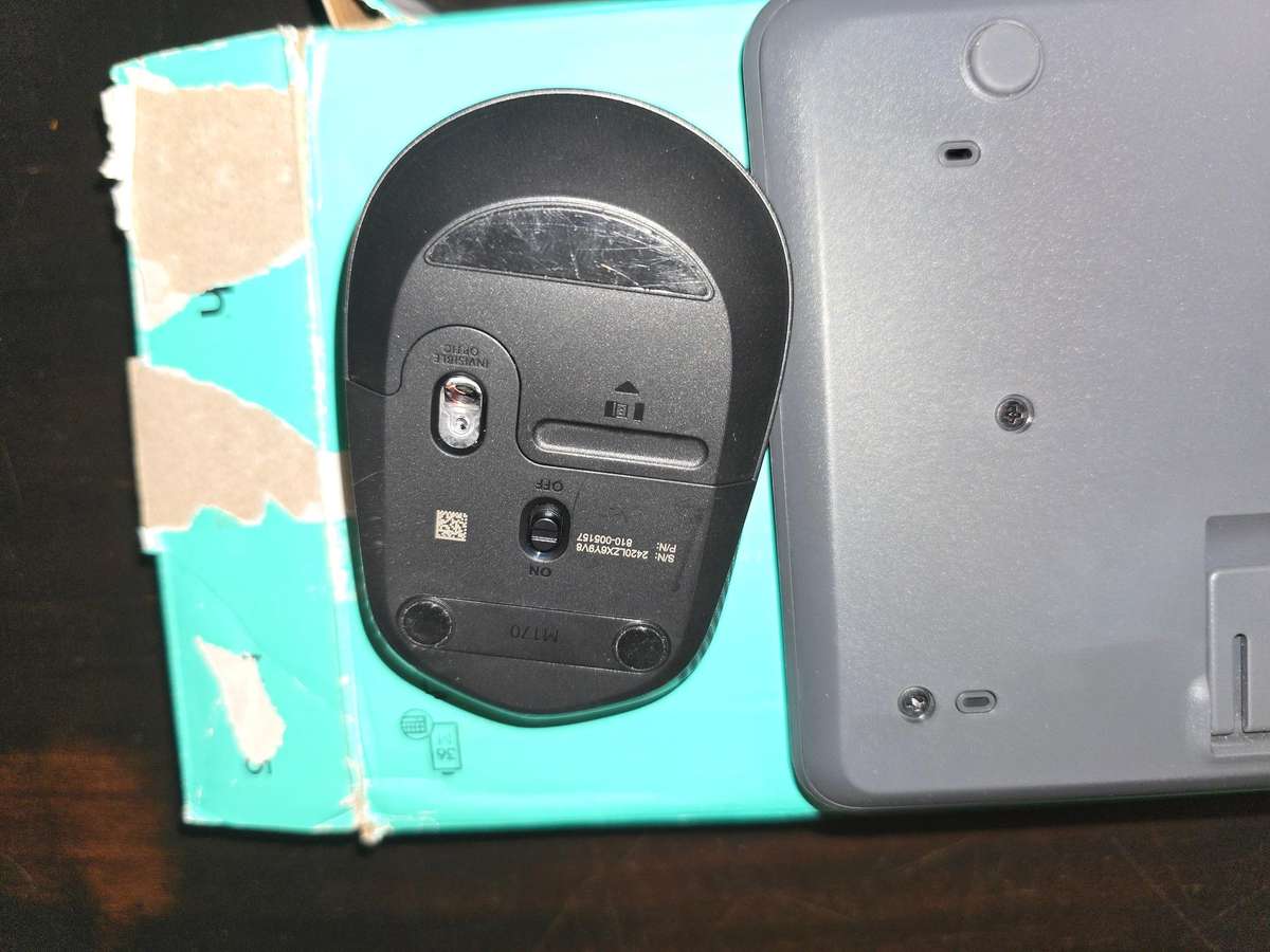 MK235 LOGITECH WIRELESS KEYBOARD AND MOUSE 100% WORKNG KEYBOARD BRAND NEW BOXED!