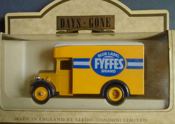 DAYS GONE - 1934 DENNIS PARCELS VAN, BOXED