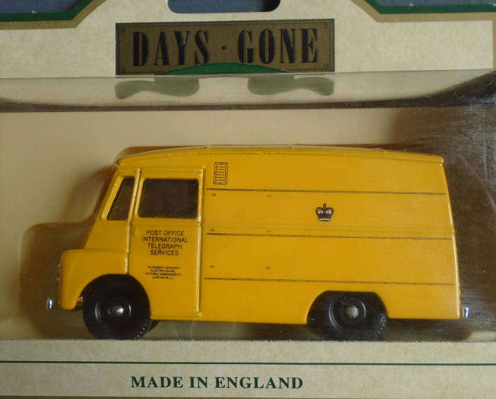 DAYS GONE - 1959 MORRIS LD150 VAN, BOXED