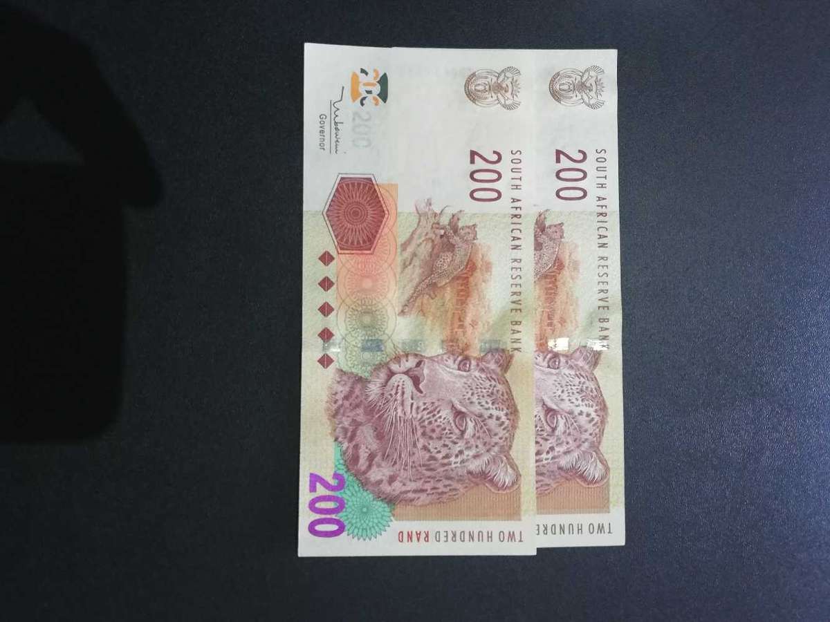 Mboweni R200 x2 in sequence