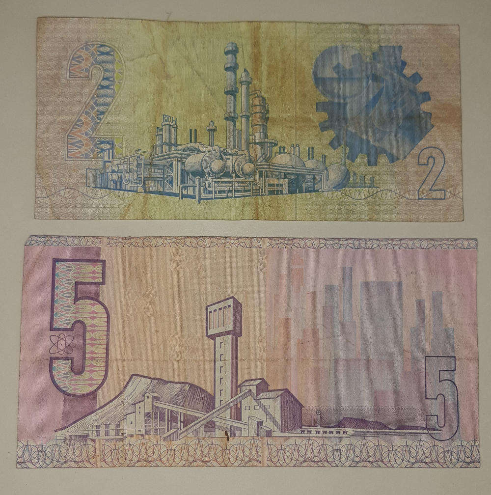 R2 And R5 Note