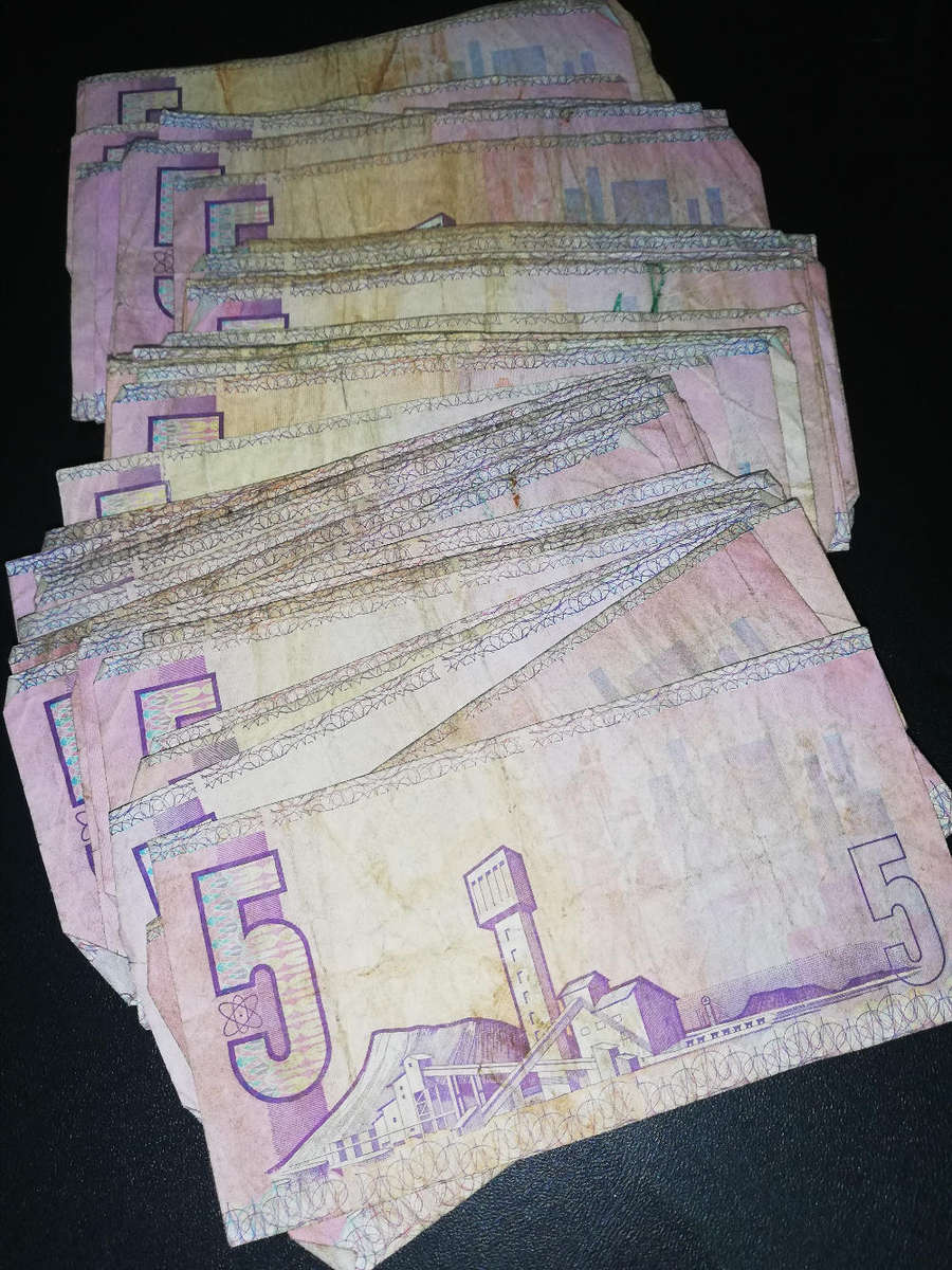 R5 NOTES WELL CIRCULATED