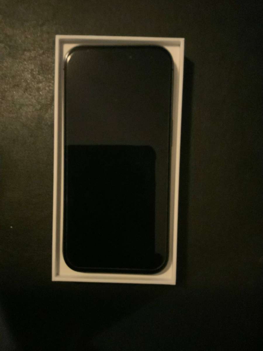 Apple iPhone 17 256GB - like new