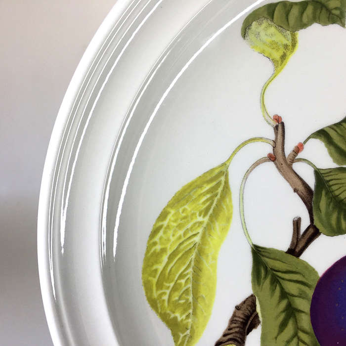 PORT MEIRON POMONA  DINNER PLATE ' THE REINE CLAUDE  PLUM '  heavy , deep sided plate