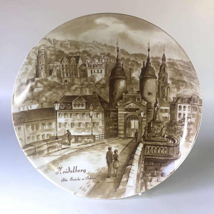 KAISER W. GERMANY CABINET / DISPLAY PLATE  ' Alte Bru"cke u Schloss '    24 cm. / 9 1 / 2 ins. dia.