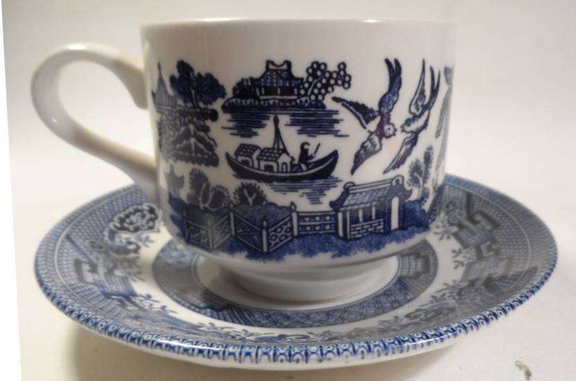 CHURCHILL ENGLAND  , 9 BREAKFAST DUOS  '  WILLOW '  PATTERN