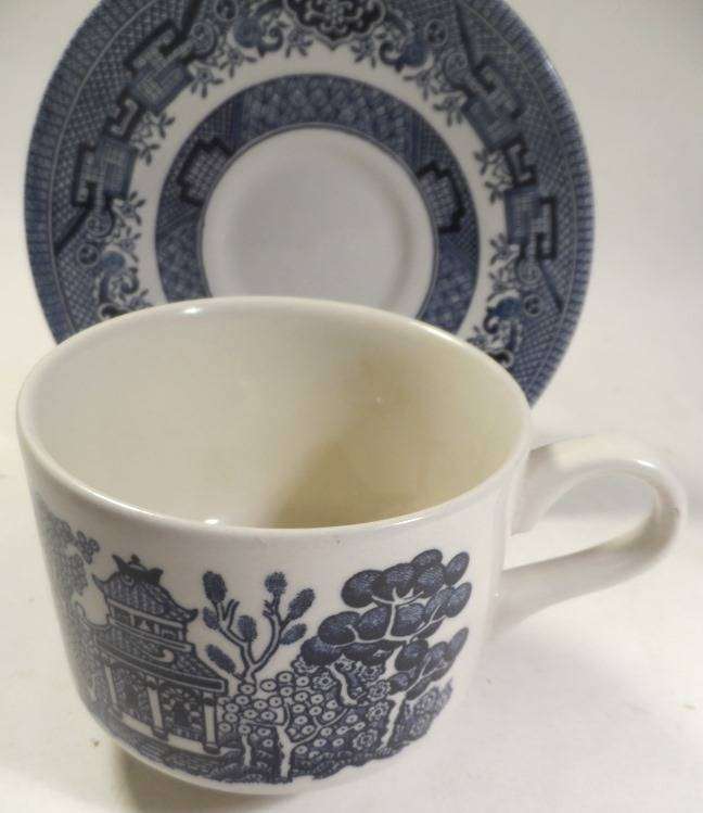 CHURCHILL ENGLAND  , 9 BREAKFAST DUOS  '  WILLOW '  PATTERN