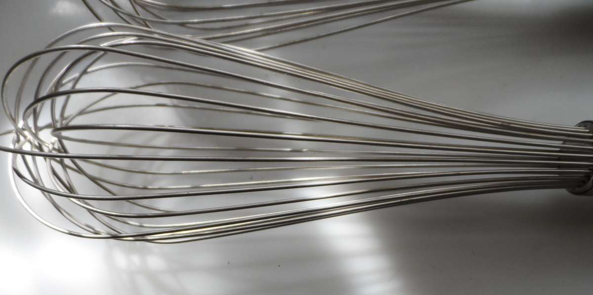 BALOON WHISKS  STAINLESS STEEL  1 PAIR, INDUSTRIAL / CATERING QUALITY   as new