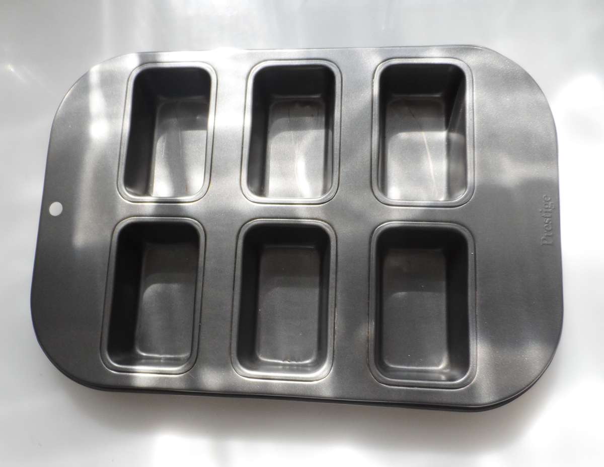 PRESTIGE MINI LOAF PAN , 6 MINI LOAF BAKING PAN