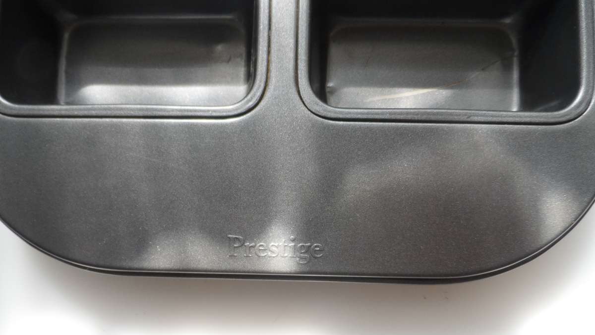 PRESTIGE MINI LOAF PAN , 6 MINI LOAF BAKING PAN