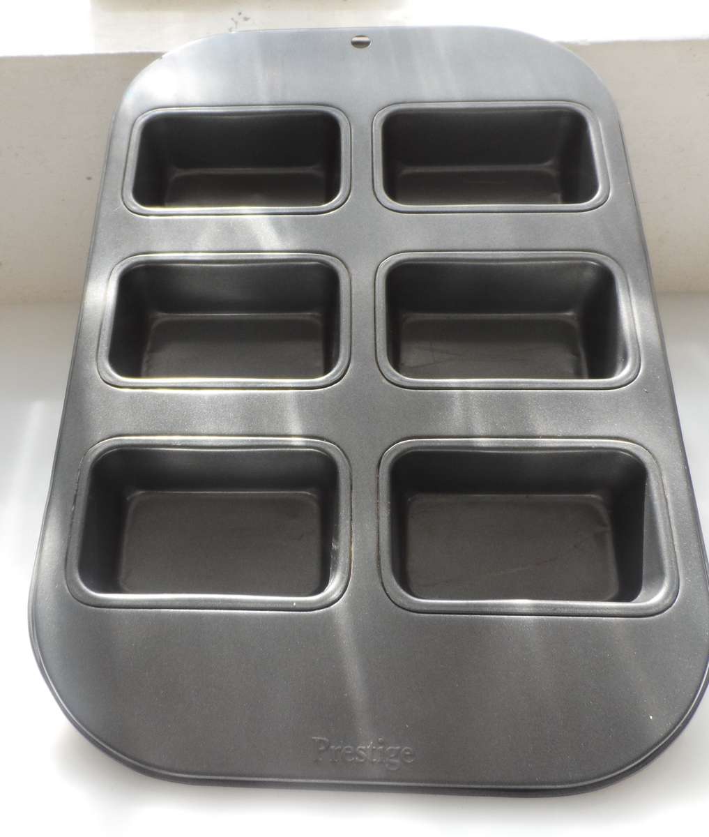 PRESTIGE MINI LOAF PAN , 6 MINI LOAF BAKING PAN