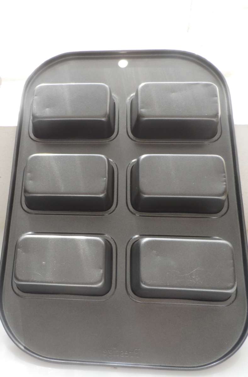 PRESTIGE MINI LOAF PAN , 6 MINI LOAF BAKING PAN