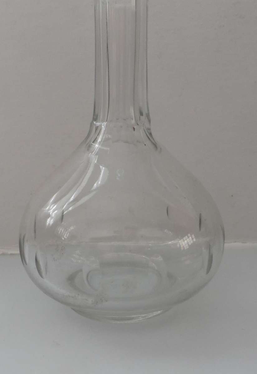 CUT GLASS CRYSTAL  STOPPERED , DECANTER