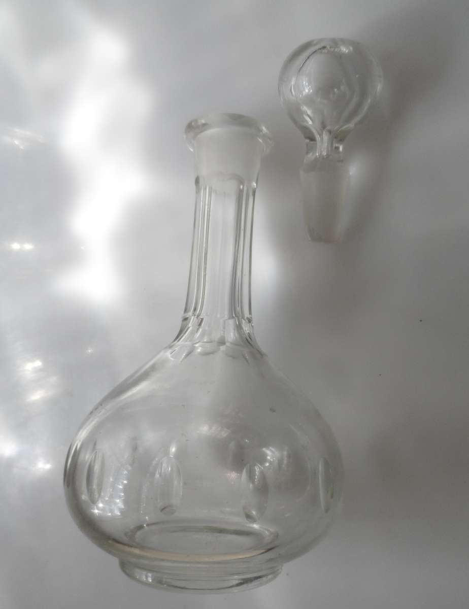CUT GLASS CRYSTAL  STOPPERED , DECANTER