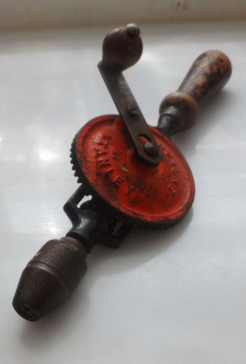 VINTAGE STANLEY  HAND BRACE   in good working order