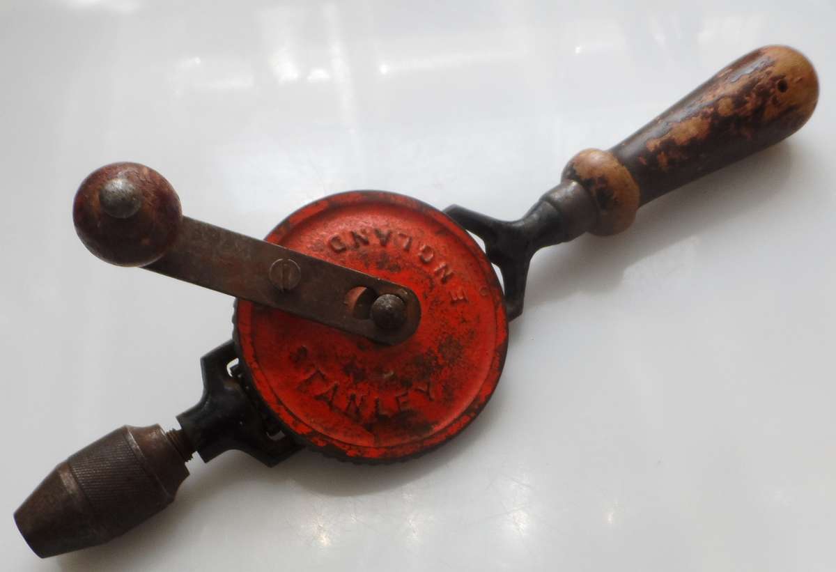 VINTAGE STANLEY  HAND BRACE   in good working order