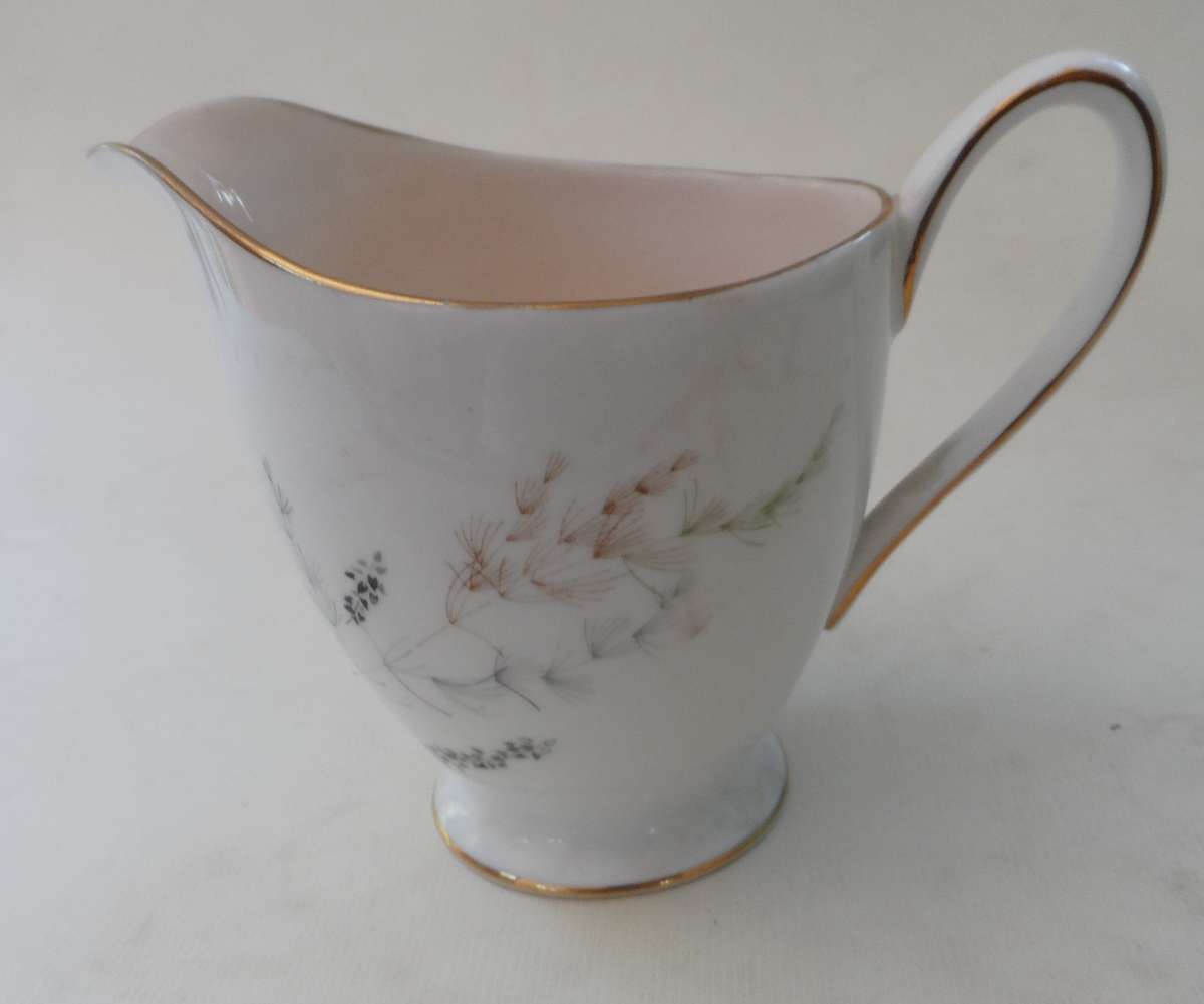 ROYAL  STANDARD  MILK JUG / CREAMER