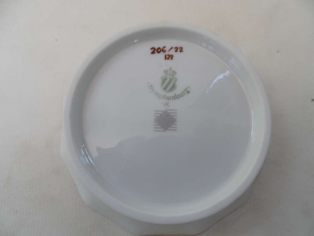 NYMPHENBURG PORZELLAN MANUFAKTUR , No. 206/22,  TRINKET DISH , new,  in original box