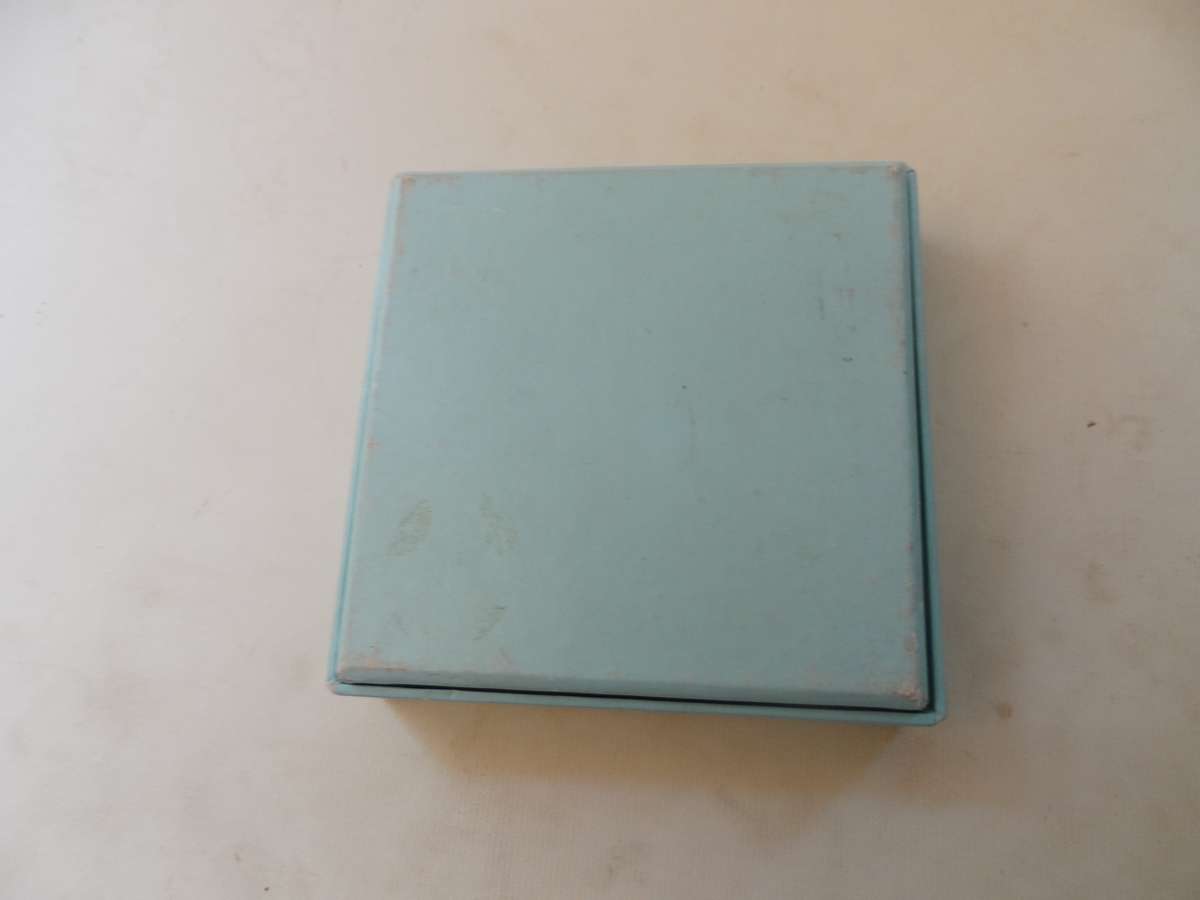 NYMPHENBURG PORZELLAN MANUFAKTUR , No. 206/22,  TRINKET DISH , new,  in original box