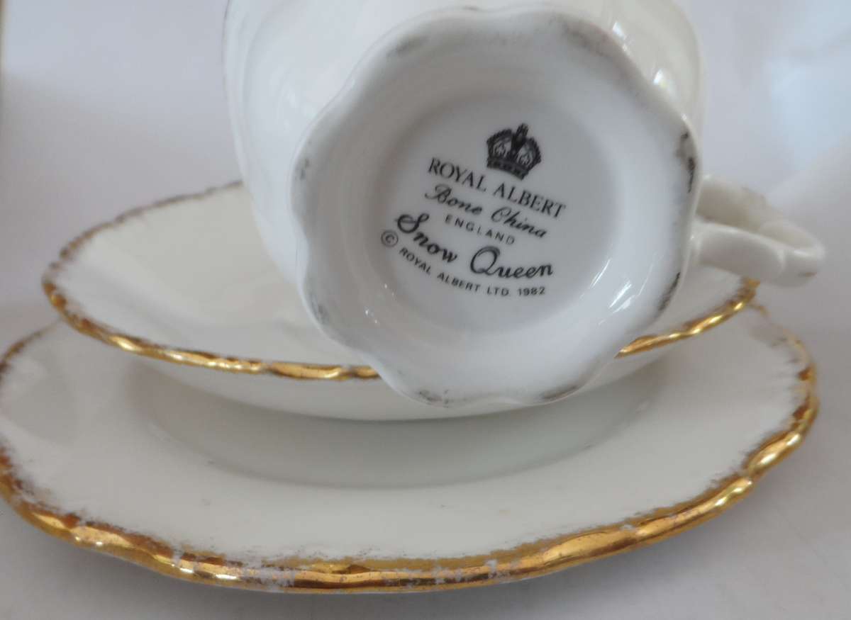 ROYAL ALBERT `SNOW QUEEN  ` TRIO      replacement  item