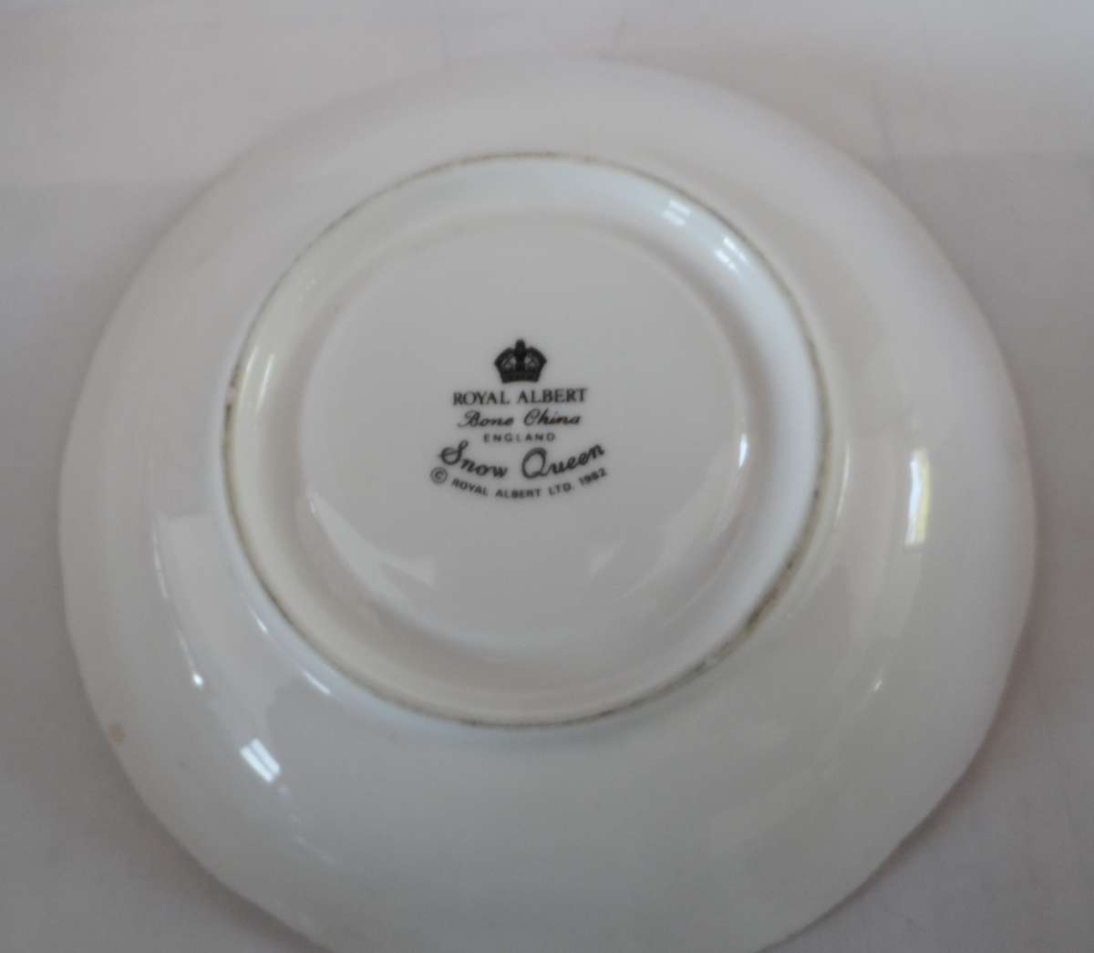 ROYAL ALBERT `SNOW QUEEN  ` TRIO      replacement  item
