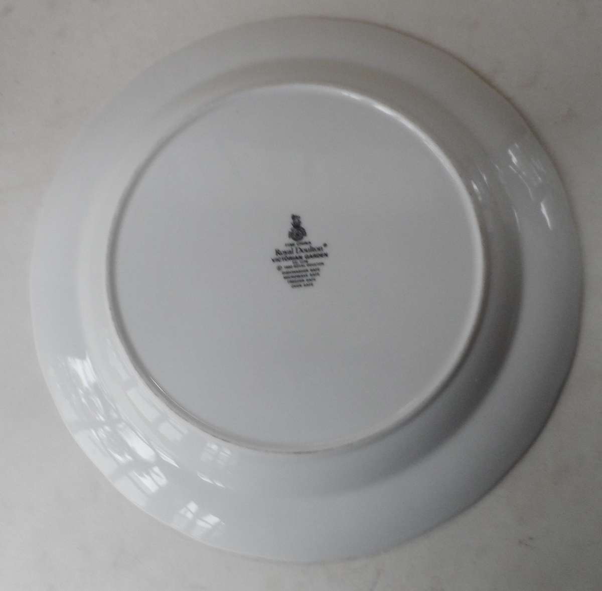 ROYAL DOULTON  DEEP WELLED DINNER PLATES  '  VICTORIAN GARDENS   ' Design TC1176 REPLACEMENT ITEMS