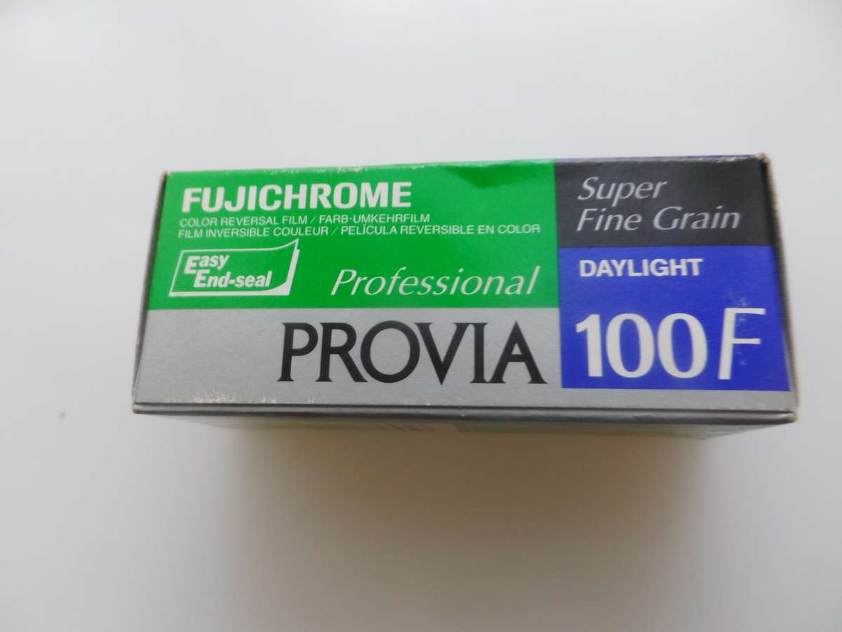 PROVIA FUJICHROME 100F , SUPER FINE GRAIN, DAYLIGHT,  RDP III  120  CR56/E6 EXPIRED FILM 2006-3