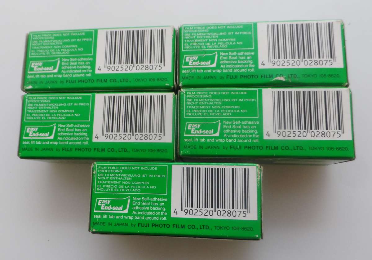 VELVIA  FUJICHROME 100F PROFESSIONAL  DAYLIGHT,  RVP 120  CR56/E6 EXPIRED FILM 2005/ 7   X 5  FILM