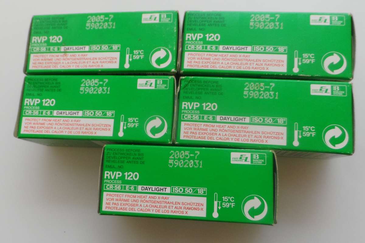 VELVIA  FUJICHROME 100F PROFESSIONAL  DAYLIGHT,  RVP 120  CR56/E6 EXPIRED FILM 2005/ 7   X 5  FILM