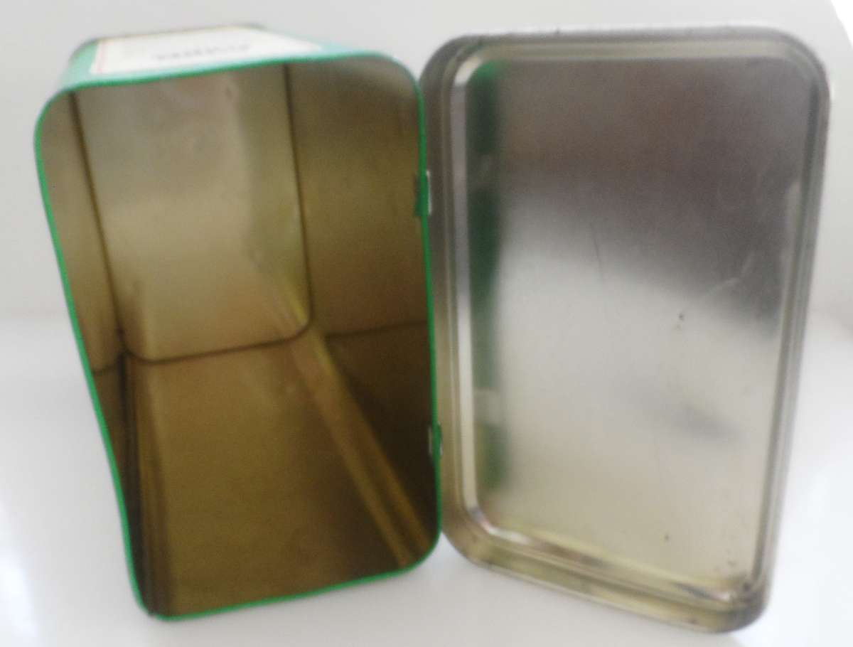 VINTAGE COLLECTIBLE , KELLOG,S TOASTED CORN FLAKES ,  LIDDED STORAGE TIN