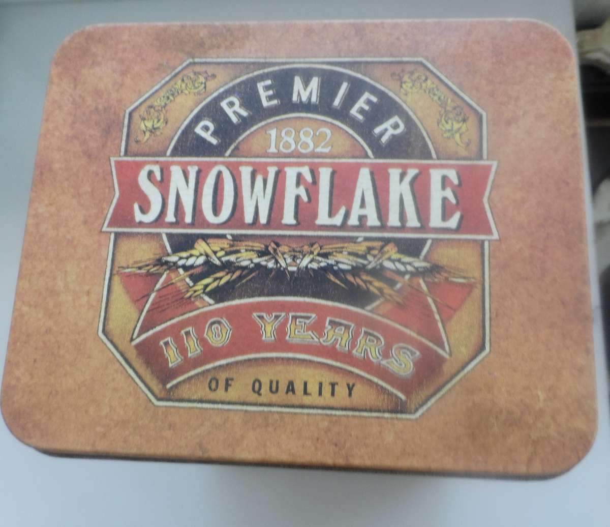 VINTAGE 2002  COLLECTIBLE SNOWFLAKE FLOUR, LIDDED STORAGE TIN