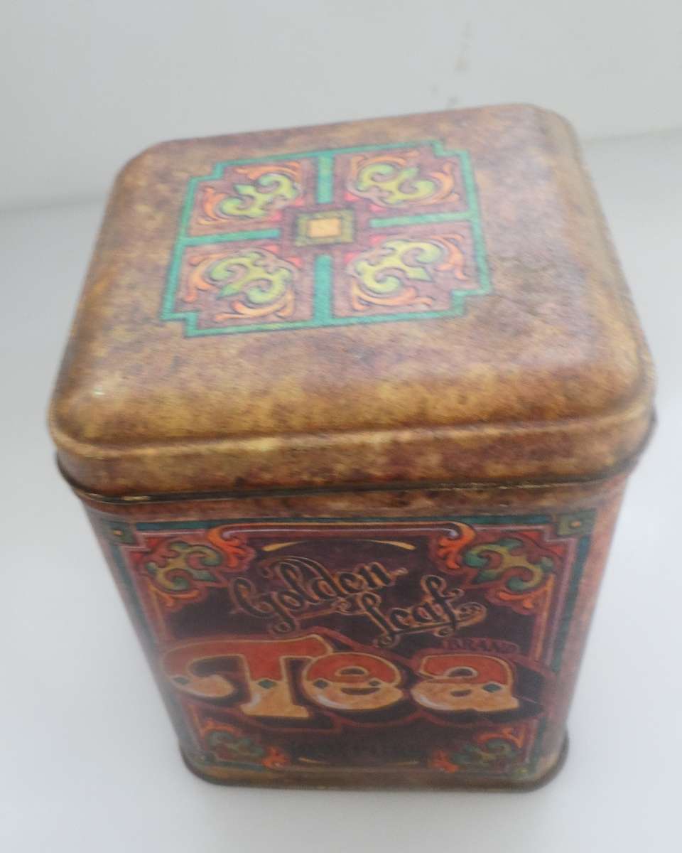 VINTAGE COLLECTIBLE , GOLDEN LEAF TEA ,  LIDDED STORAGE TIN