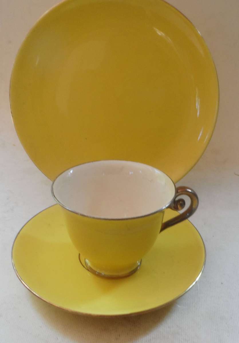 VINTAGE FLORA  GOUDA PORCELINA HOLLAND 'LARGE BREAKFAST TRIO  . Sunshine Yellow pattern ,