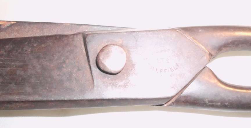 ANTIQUE 1920's "DUNLOP " FORGED METAL TAILOR SCISSORS / CUTTER'S , LEATHERWORK SHEARS 10 ins / 23 cm