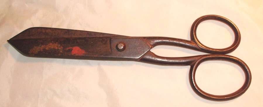 ANTIQUE 1920's "DUNLOP " FORGED METAL TAILOR SCISSORS / CUTTER'S , LEATHERWORK SHEARS 10 ins / 23 cm