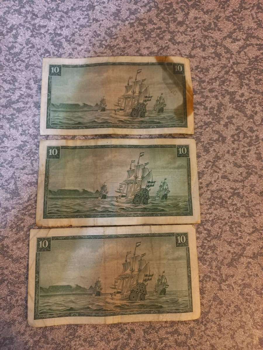 3 x R10 T W de Jongh well circulated notes