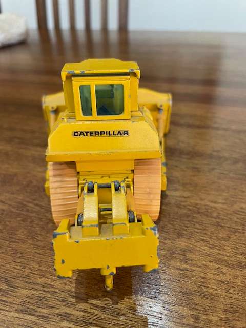 VINTAGE - NZG Caterpillar D8L Dozer 1:50 scale model