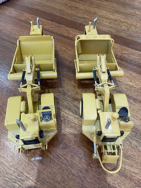 NZG Caterpillar 627 Scrapers 1:50 scale models